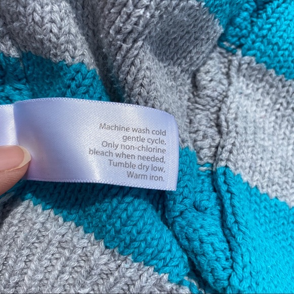 Old Navy Girls Grey/Teal Knitted Cable Hoodie 3T - Picture 14 of 15